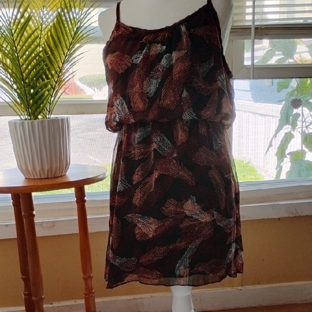 EUC WOMENS DRESS